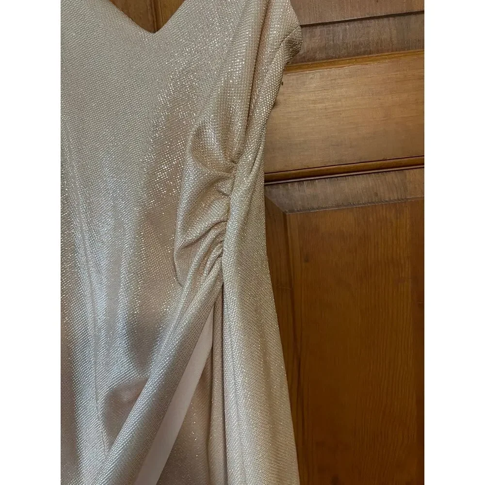 Black Halo Bowery Shirred Metallic Sheath Cocktail Dress Apricot Old Money SZ 2
